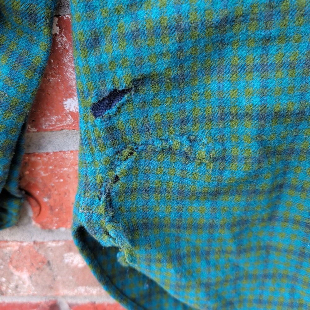 Pendleton Wool Shirt Mens M Teal Green Plaid Distressed Vintage Made in USA - Picture 6 of 6
